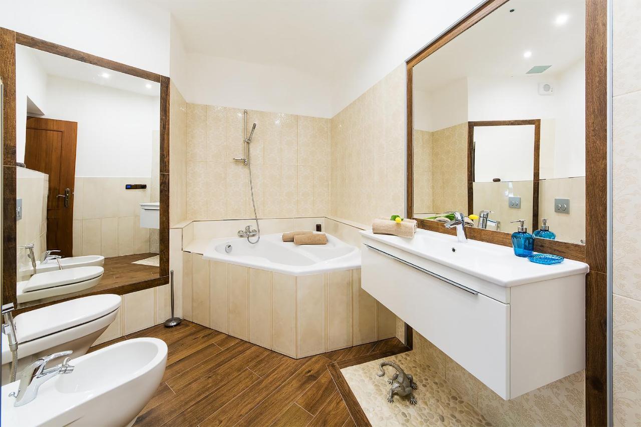 In Heart Of Prague - 2Br 2Ba Elegant Downtown Apt Praga Exterior foto
